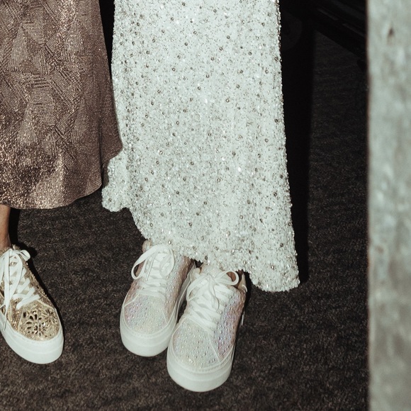 Betsey Johnson Sidny ivory white sneakers 10 wedding sparkly - Picture 2 of 9